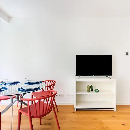 Lisbon 20 Modern Flat-3